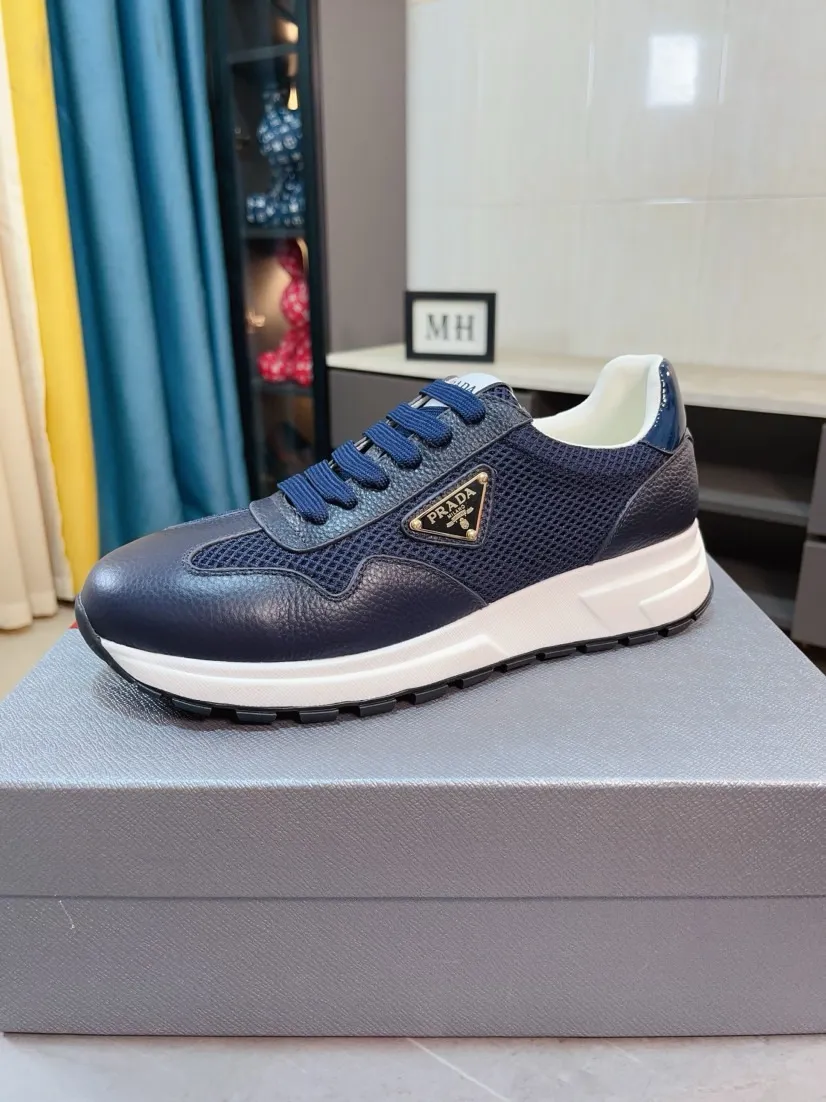 Men's shoes 💰580🌹🌹High-quality new Prada counters are launched simultaneously. The new men's shoes and 😘fabrics are selected from imported mesh and glue-spraying technology. Imported cowhide lining. 👍🏿High-end☄️Open-molded non-slip rubber outsole, exquisite lines, simple and elegant, comfortable and high-end for leisure travel. Code number: 38 to 44
